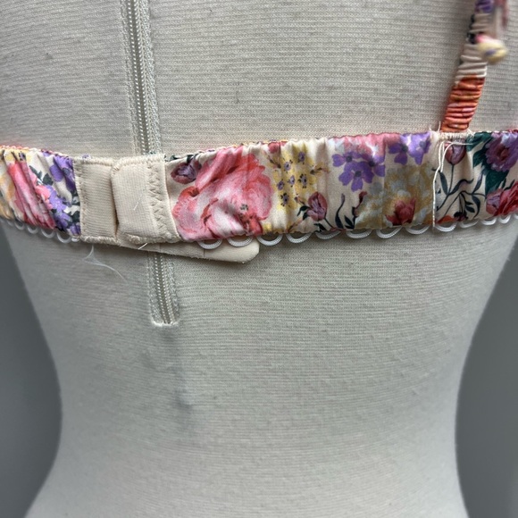 VS Cream Floral Bralette - Picture 7 of 9
